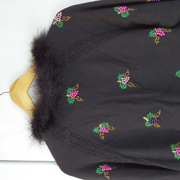 Just B Black Fur collar Novelty Grapes beaded Shawl shrug Vibrant Gorg! Sz.XL - Picture 7 of 10